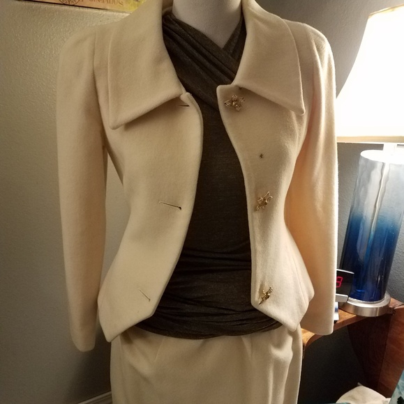 Adrianna Cream color suit - Picture 2 of 8